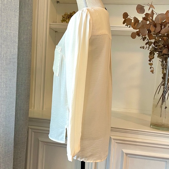 Forever21 Long Sleeve V-neck HiLo Cream Blouse - Picture 3 of 7